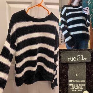 Rue21 Black & White Sweater